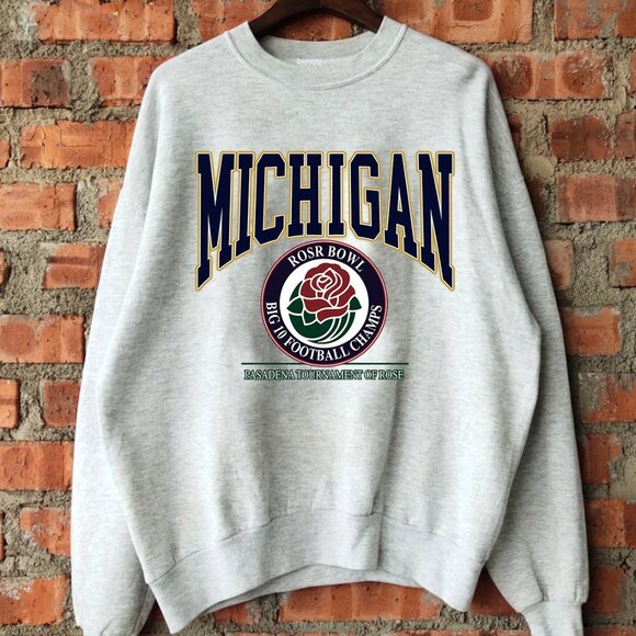 University Of Michigan Sweatshirt Michigan Wolverines Shirt Retro Vintage - Picture 2 of 2